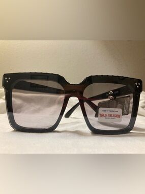 NWT True Religion Black Square Sunglasses with Stud Detailing